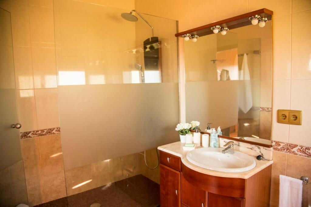 Casa Bella Con Piscina Villa Caldes De Montbui Ngoại thất bức ảnh